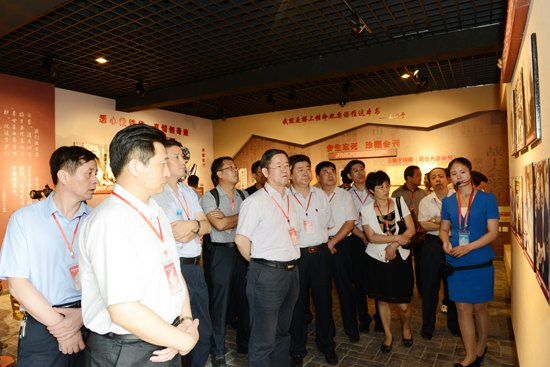 У�쵼���ӳ�Ա��ɽ�����ɵ���Ⱥ��·�߽������زμӽ�����ѵ