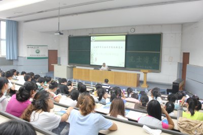 迎新33:学院新生入学教育各具特色