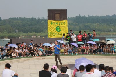 迎新33:学院新生入学教育各具特色