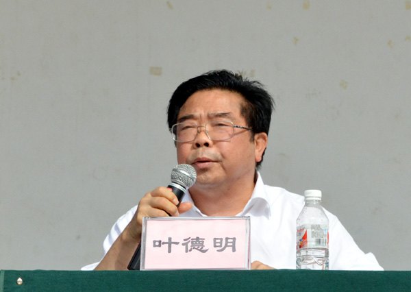 广西师范学院举行2012级军训阅兵暨总结表彰大会