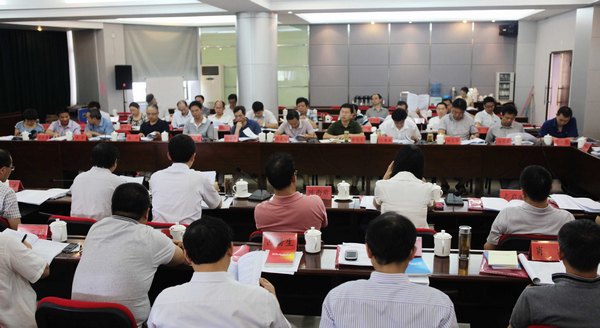 冯林华:坚持特色发展,聚焦质量提升——景德镇陶瓷学院召开2013年暑期研讨会