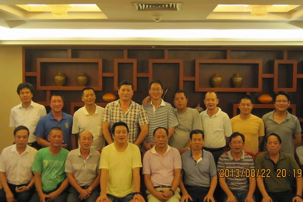 传递母校情谊 凝聚校友力量