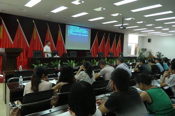 2013�����θ���Ա��ѵ��Բ������