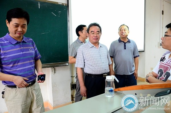 开学首日 “五个一”全面落实
