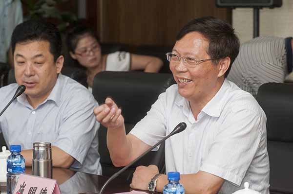 广东工业大学党委书记苏一凡一行来校考察交流