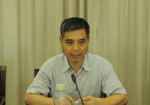 学校召开会议部署迎新工作