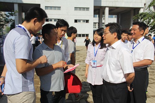 У�쵼����ɽ��ѧ����ѧԺ�Ӳ�2013������ѧԺ�����������