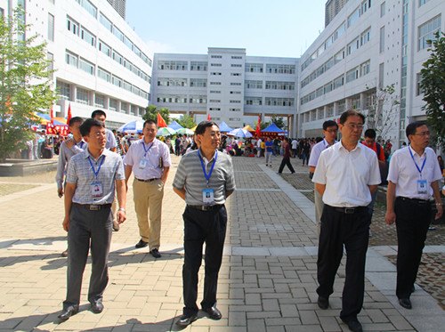 У�쵼����ɽ��ѧ����ѧԺ�Ӳ�2013������ѧԺ�����������