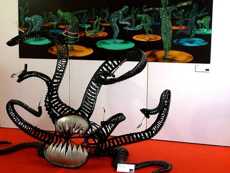 ��װѧԺ�����μӡ�2013�Ϻ����ʿ�ѧ������ʮ����չ��