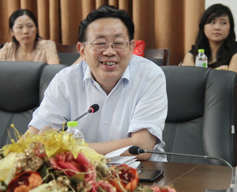 �й�����ѧ��᳤�ӱ����ڻ��пƼ���ѧ�Ļ�ѧԺ̸����ѧԺ�������뷢չ