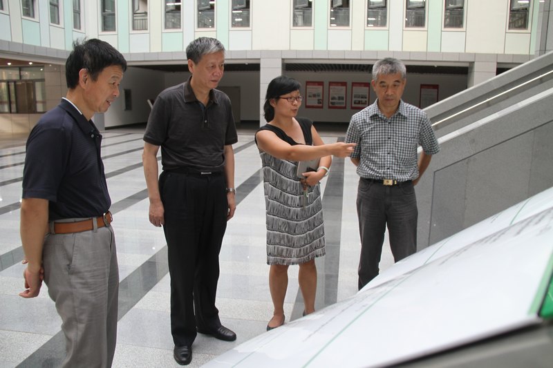 �й�����ѧ��᳤�ӱ����ڻ��пƼ���ѧ�Ļ�ѧԺ̸����ѧԺ�������뷢չ