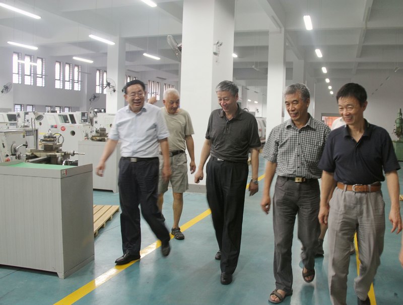 �й�����ѧ��᳤�ӱ����ڻ��пƼ���ѧ�Ļ�ѧԺ̸����ѧԺ�������뷢չ