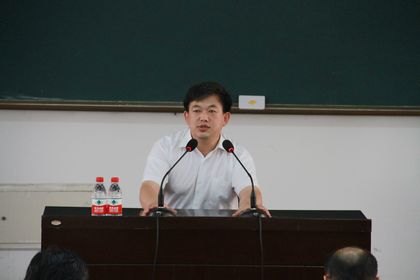 ѧУ�ٿ��в�ɲ����� ������ѧ���ص㹤��