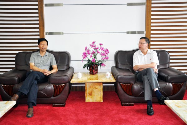 永安林业董事长吴景贤一行来访