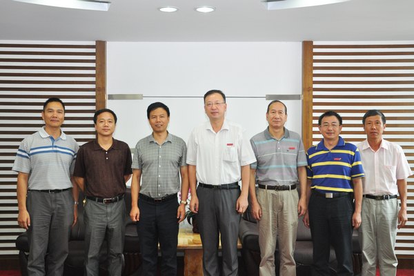 永安林业董事长吴景贤一行来访