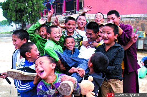 上海电力学院学生摄影作品入选《青年报》“上海大学生暑期社会实践摄影比赛”专版