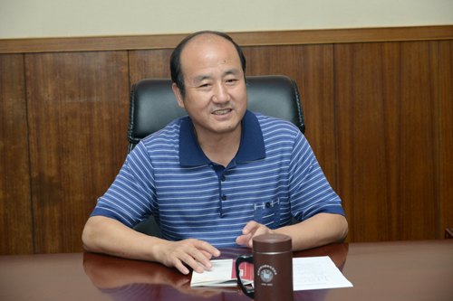 学校召开教职工代表征求意见座谈会