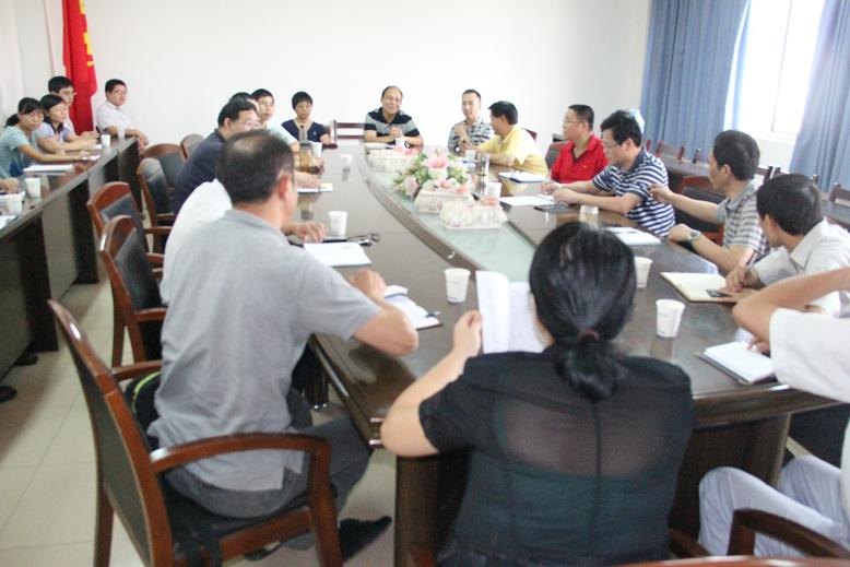 龚发云深入理学院、外国语学院进行群众路线教育实践活动调研工作