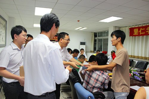 燕山大学里仁学院召开2013年新兵入伍欢送会