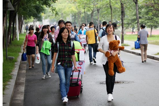 学院喜迎2013级新生