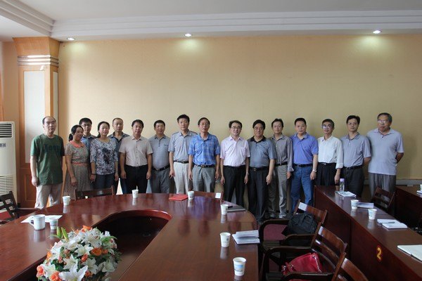 学校召开教师代表座谈会