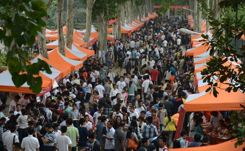 湖北工业大学2013年迎新工作顺利完成