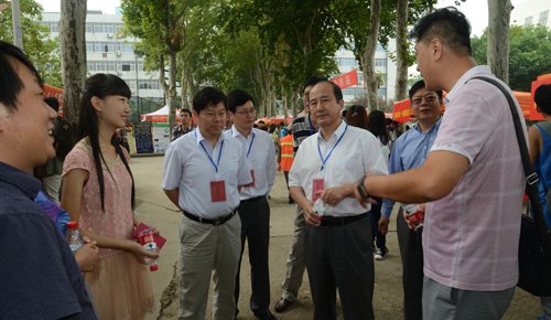 湖北工业大学2013年迎新工作顺利完成