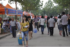 热情周到 一切为了学生——2013级新生报到及军训动员大会