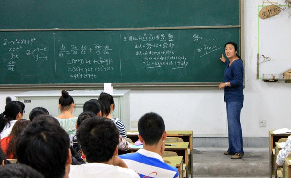 【“迎接党代会 聚焦党总支”之六】数统学院党总支设立“党员工作岗”服务青年学生