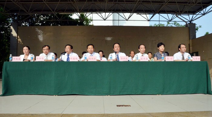 携手筑梦 扬帆远航——广西师范学院2013级新生开学典礼隆重举行