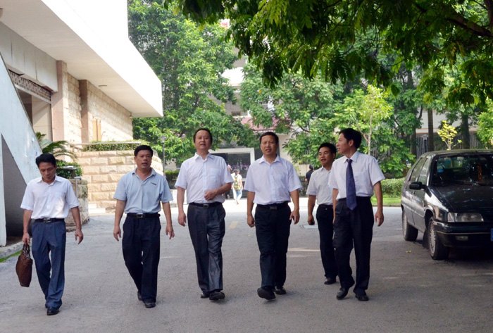 莫诗浦书记、李丰生院长到长岗校区调研