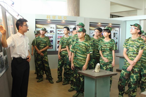 景德镇陶瓷学院开展新生校史校情教育
