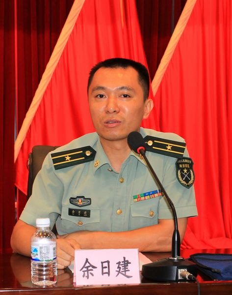 三明学院举行2013年入伍新兵座谈会