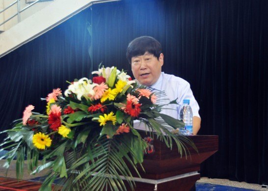 工程技术学院隆重举行2013级新生开学典礼