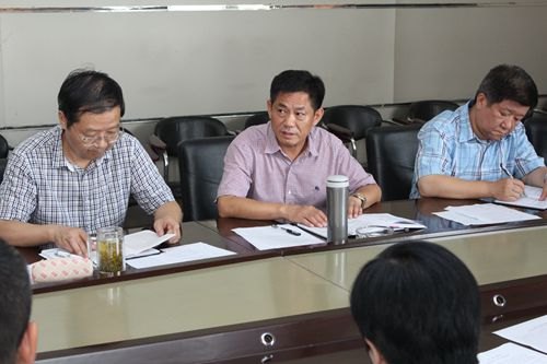 商贸学院再次部署深入推进教育实践活动