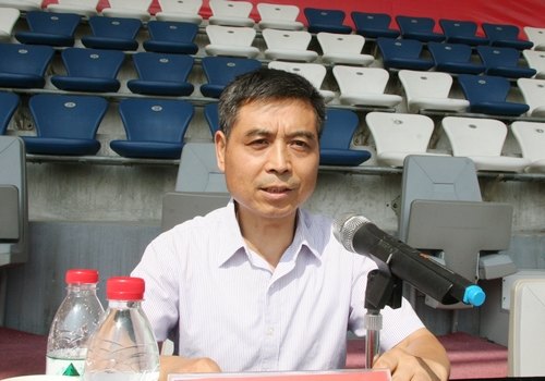 2013级新生开学典礼暨军训开训仪式隆重举行