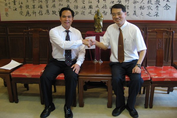 �������ǲη�̨���Ҷ��ѧ