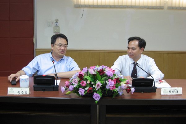 曾祥辉书记一行参访岭东科技大学