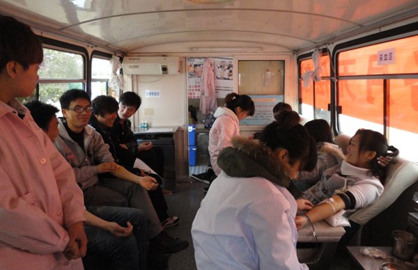 【“迎接党代会 聚焦党总支”之十三】思政部党总支创新工作方法“聚人心、促和谐”