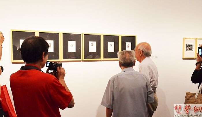 校美术馆举办杨涵木刻展