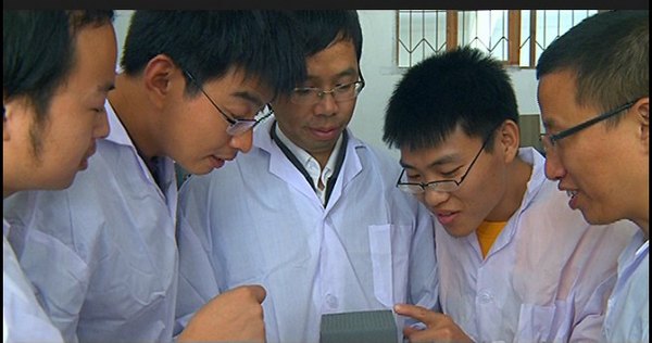 材料学院:坚持走学术地位和行业地位兼具的特色发展之路