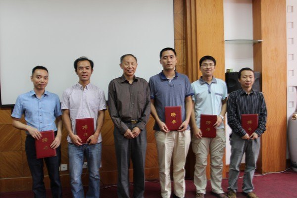 学校召开学科带头人座谈会