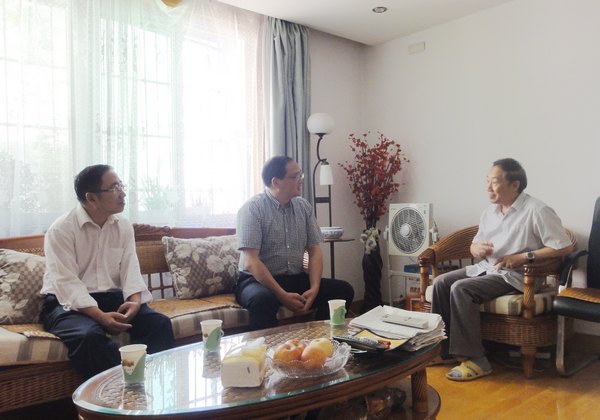 ����Ⱥ��·��У�쵼�����߷ù㷺�������