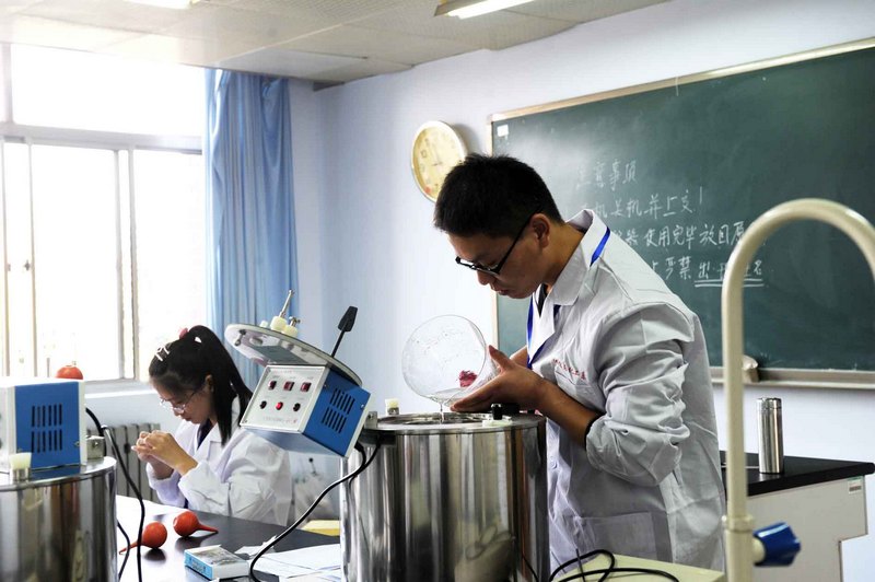 山东省大学生化学实验技能竞赛在滨州学院举行