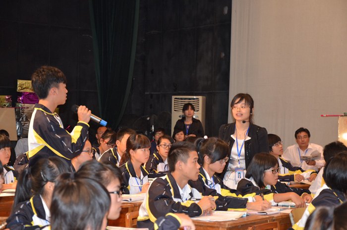 广西师范学院举办2013年“绿城之秋”全国高中数学名师精品课观摩研讨活动
