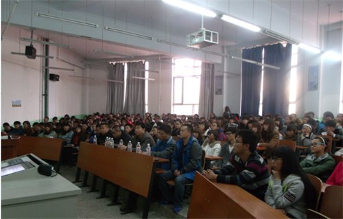植物科学学院举办优秀毕业生报告会植物科学学院举办优秀毕业生报告会