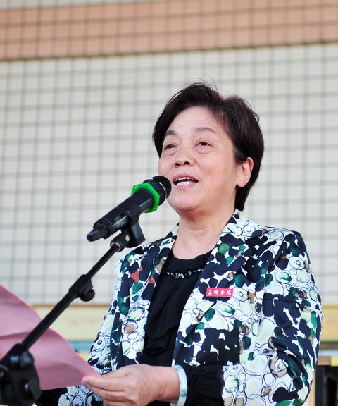 ����ѧԺ�ڰ˽��ﾶ�˶���ʤ����Ļ