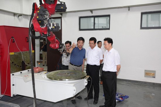 泰州市、南理工领导莅临泰州南京理工大学研究院调研指导