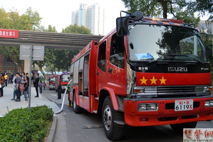 ����Ƶ���Ͼ�����ѧԺ����2013���＾�߲㹫Ԣ��������