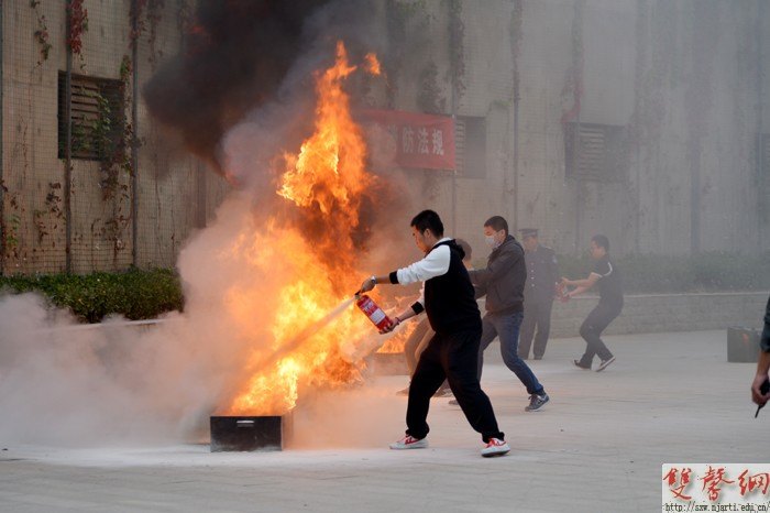 ����Ƶ���Ͼ�����ѧԺ����2013���＾�߲㹫Ԣ��������